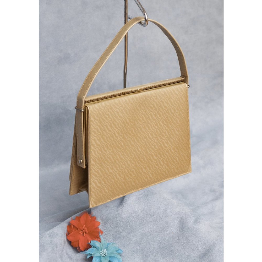 Beautiful Vintage Andrew Geller Gold/Tan Textured Handbag